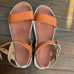 Mia sandals